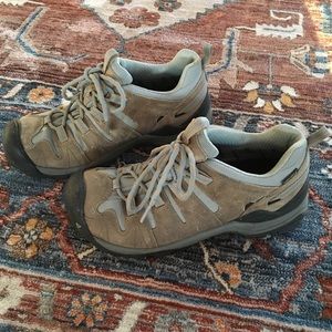 Women’s Keen Targhee hiking boot